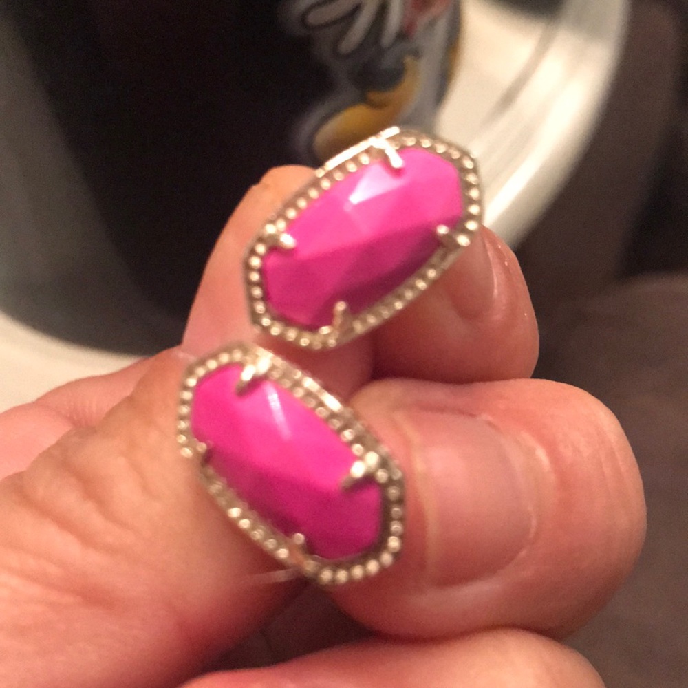 Kendra Scott like new  pink earrings!